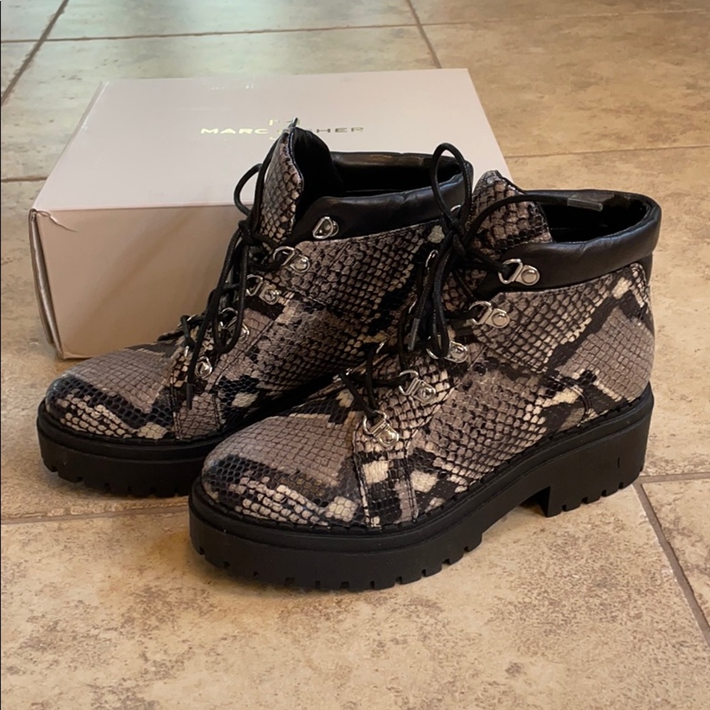 Marc Fisher LTD Nula Leather Booties